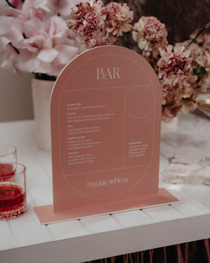 Optique freestanding menu